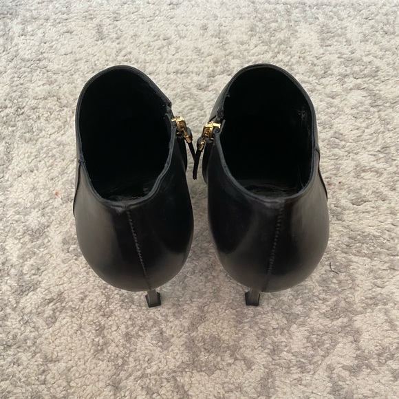 Yves Saint Laurent Tribute Platform Ankle Boots
Navy Blue Calf Leather - Picture 5 of 6